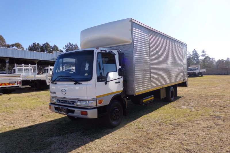 Hino Volume body HINO 10-166 Â 6-ton Truck - 10-166 ...